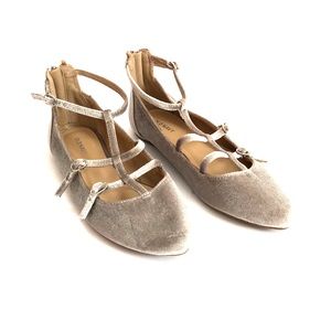 Velvety strappy flats